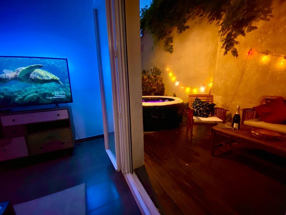 Magnifique Villa Avec Jacuzzi Au Pied Du Stade Saint-Denis  Kültér fotó
