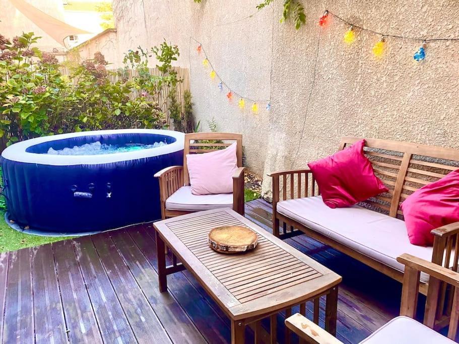 Magnifique Villa Avec Jacuzzi Au Pied Du Stade Saint-Denis  Kültér fotó